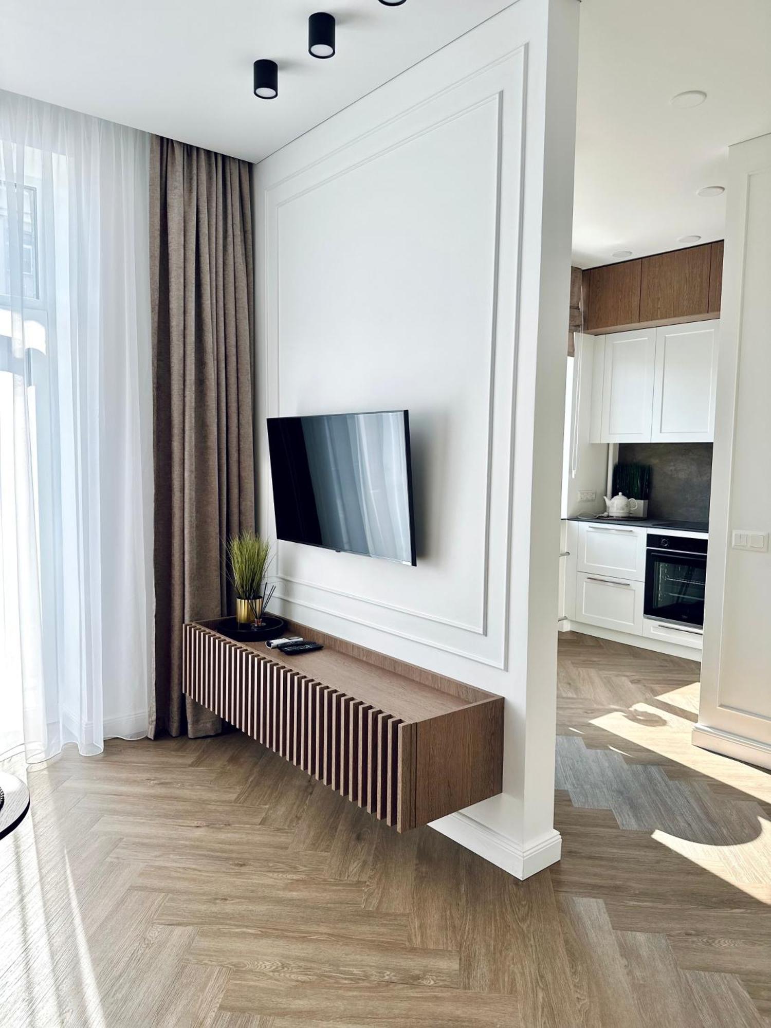 Sviesus Ir Siltas Butas Siauliu Miesto Centre * Šiauliai